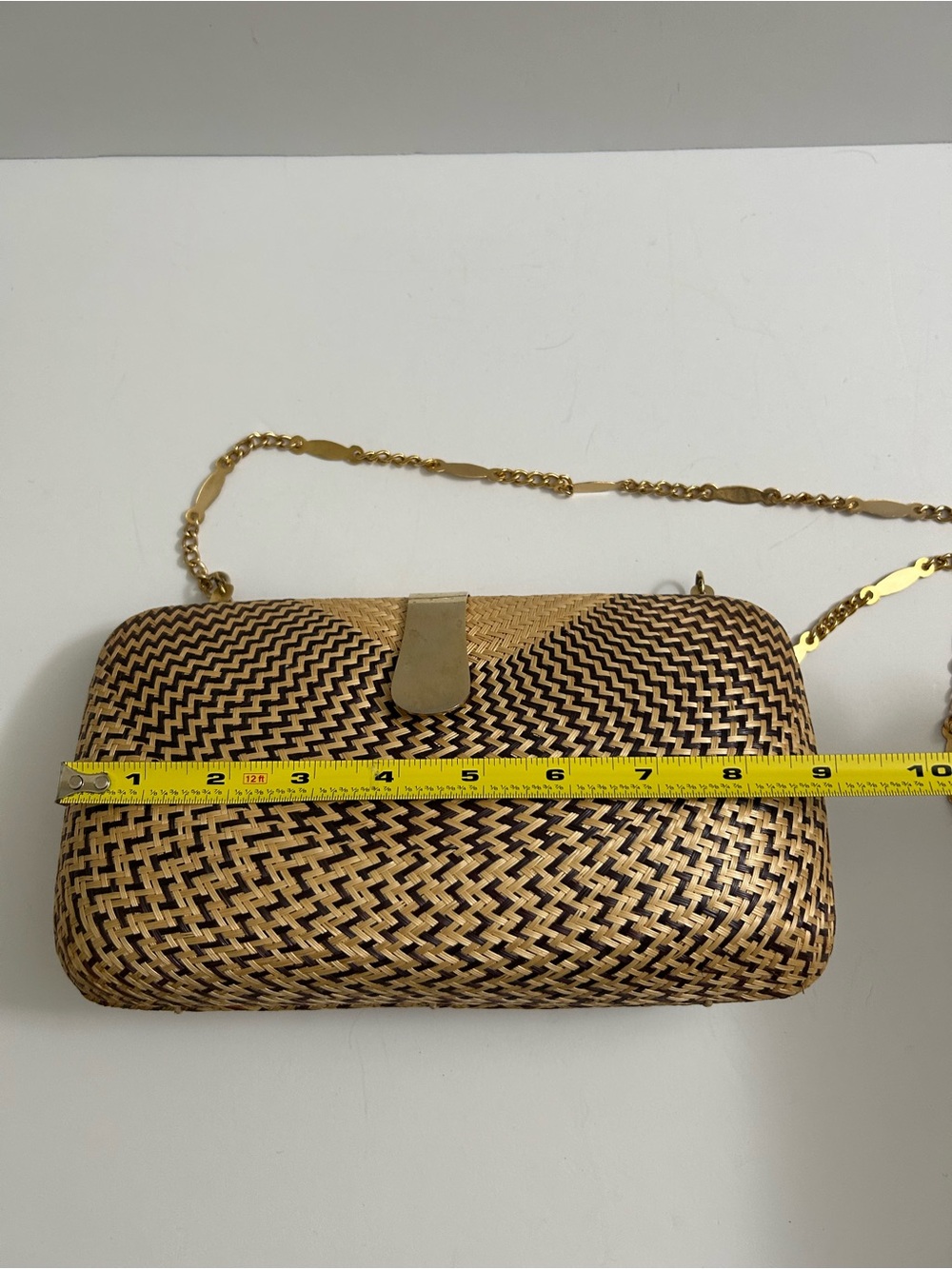 Vintage Woven Straw Clutch/Shoulder Bag in Natural and Dark Brown - Picture 9 of 12
